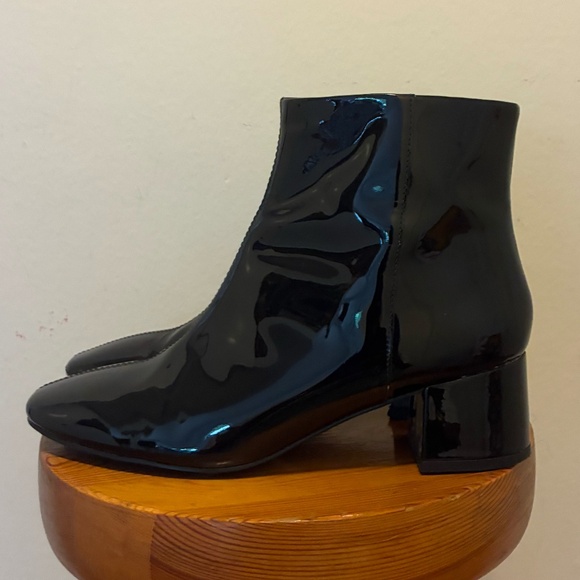 Black & Other Stories Patent Leather Ankle Boots - Picture 4 of 8